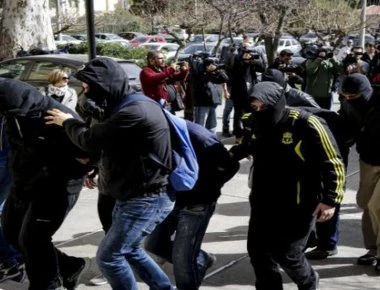 Combat 18: Ελεύθεροι οι 4 από τους 11 συλληφθέντες